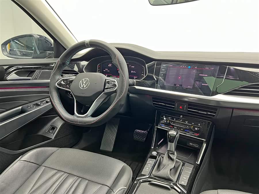Volkswagen Passat 2023 car image #23