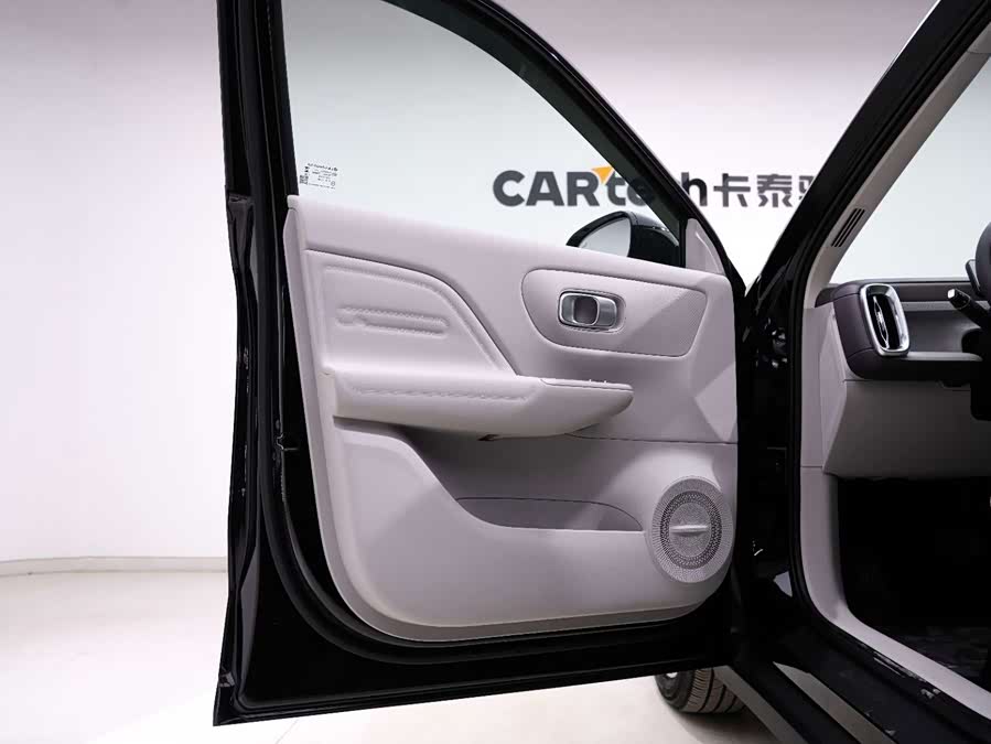 零跑汽车 零跑B10 2025 汽车图片 #23