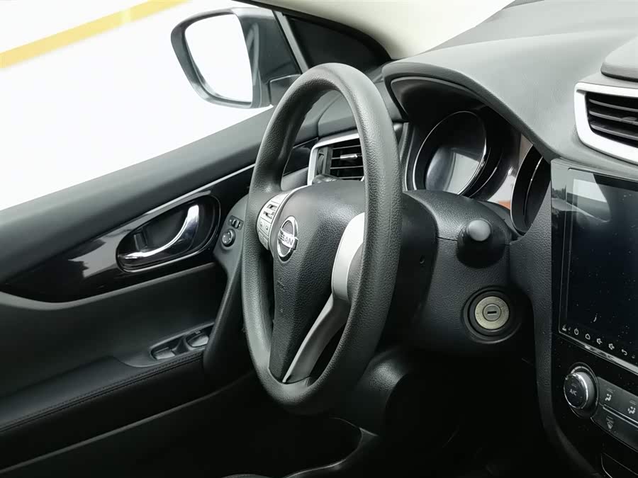 Nissan Qashqai 2017 car image #23