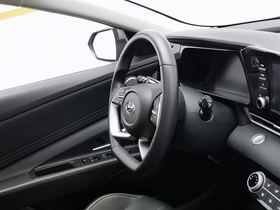 Hyundai Elantra 2023 car image #23