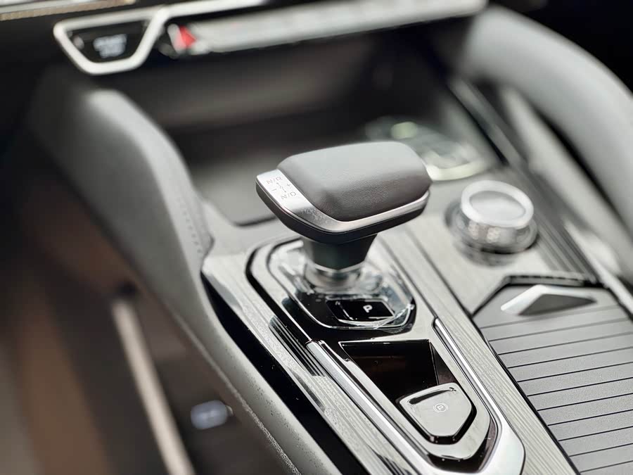 GEELY Monjaro 2024 imagem de carro #23