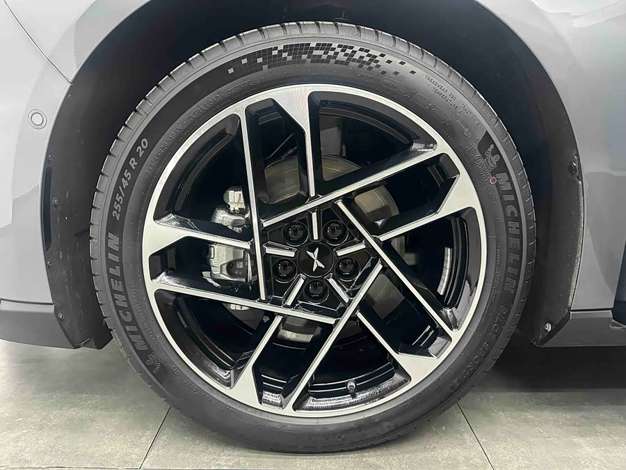 Xpeng P7+ 2025 car image #23
