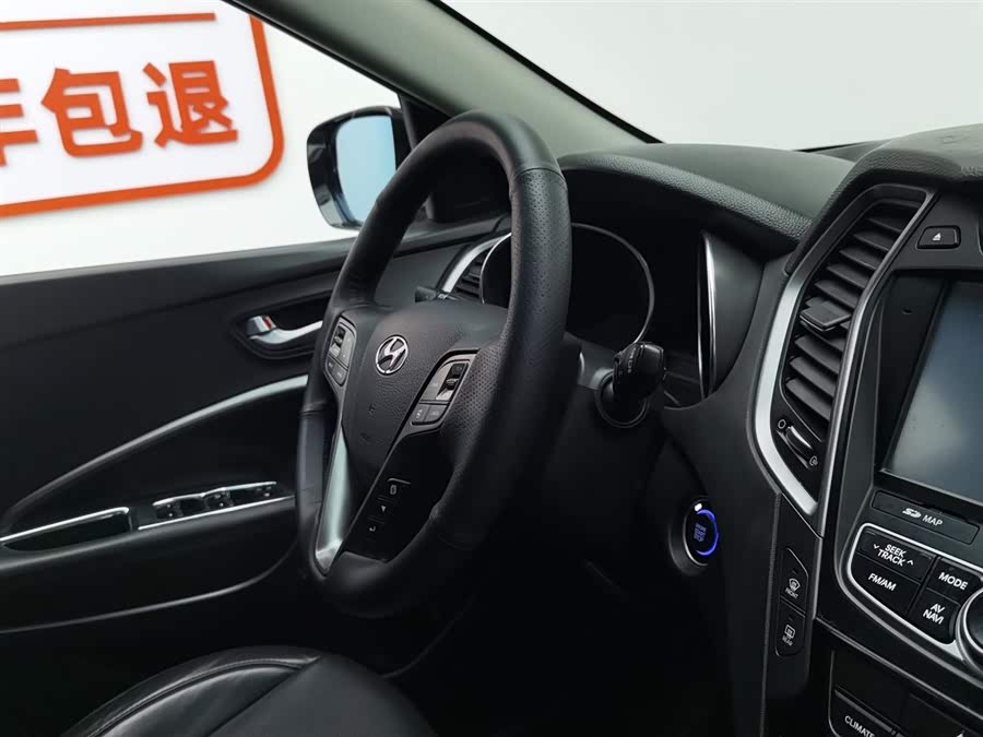 Hyundai Santa Fe 2015 car image #23