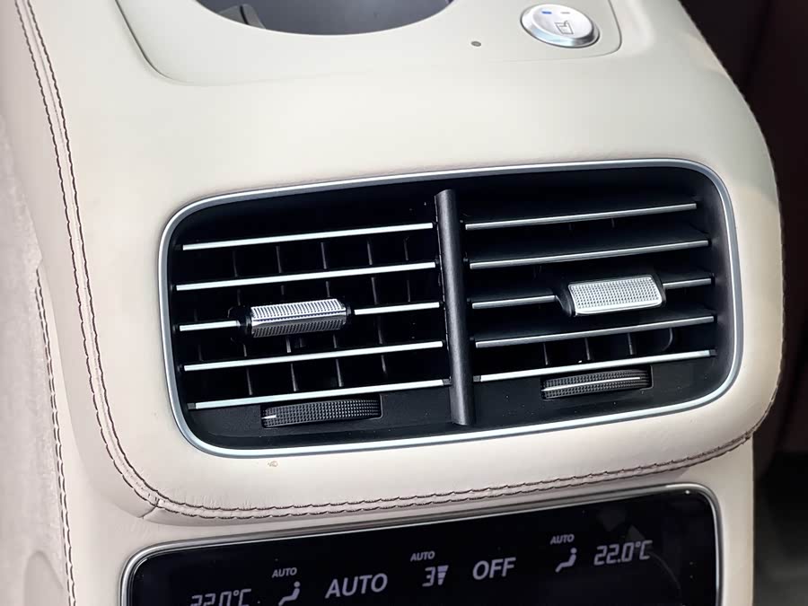 Mercedes-Benz Maybach GLS 2022 car image #23