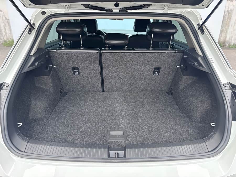 Volkswagen T-Roc 2019 car image #23
