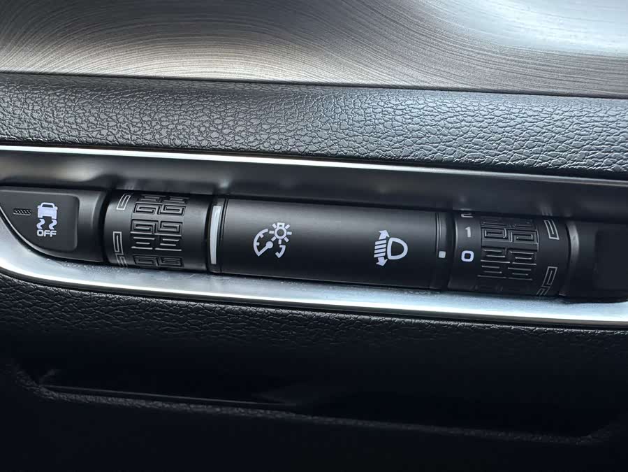 GEELY Coolray 2021 car image #23