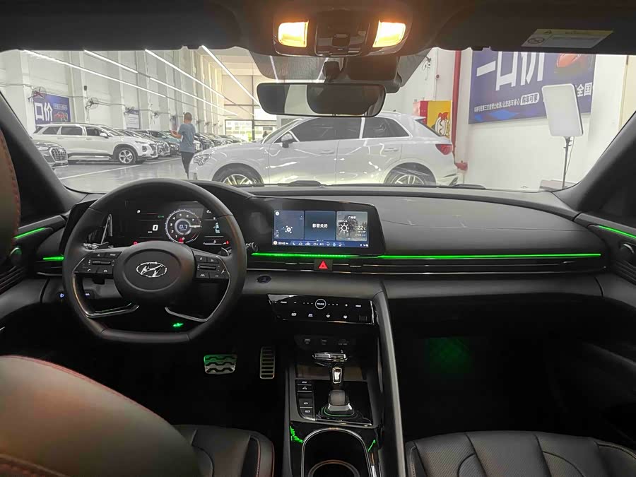 Hyundai Elantra 2023 car image #23