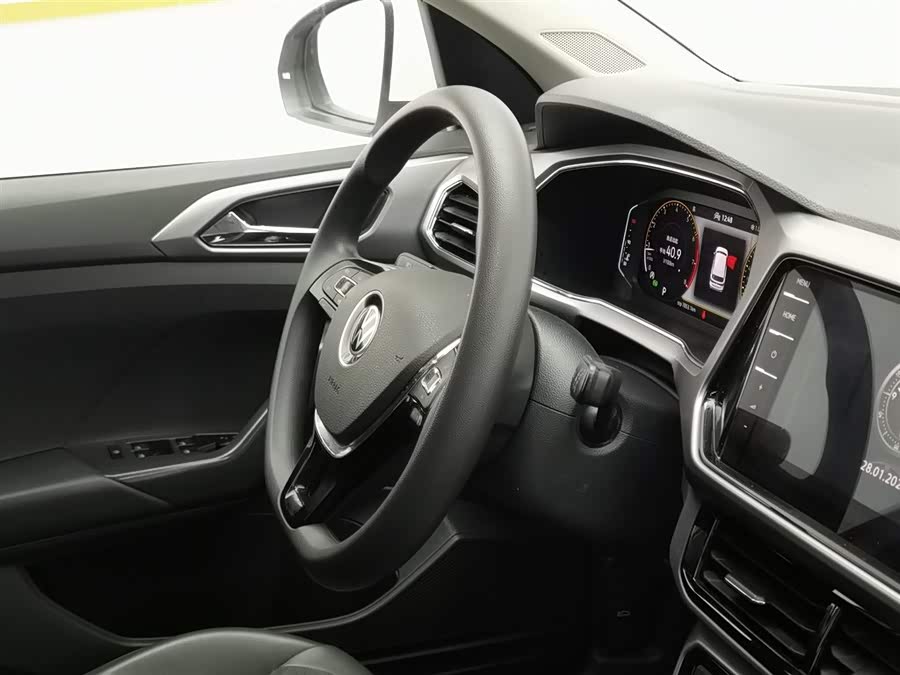 Volkswagen T-Cross 2021 car image #23