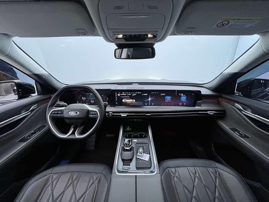 Ford Edge 2025 car image #23