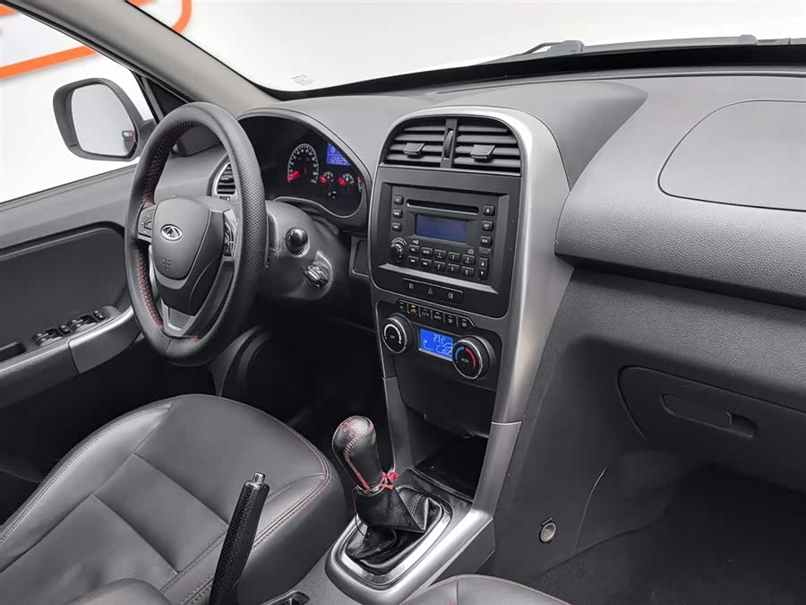 Chery Tiggo 3 2015 immagine di auto #23