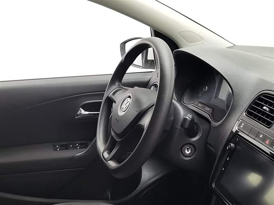 Volkswagen Polo 2018 car image #23