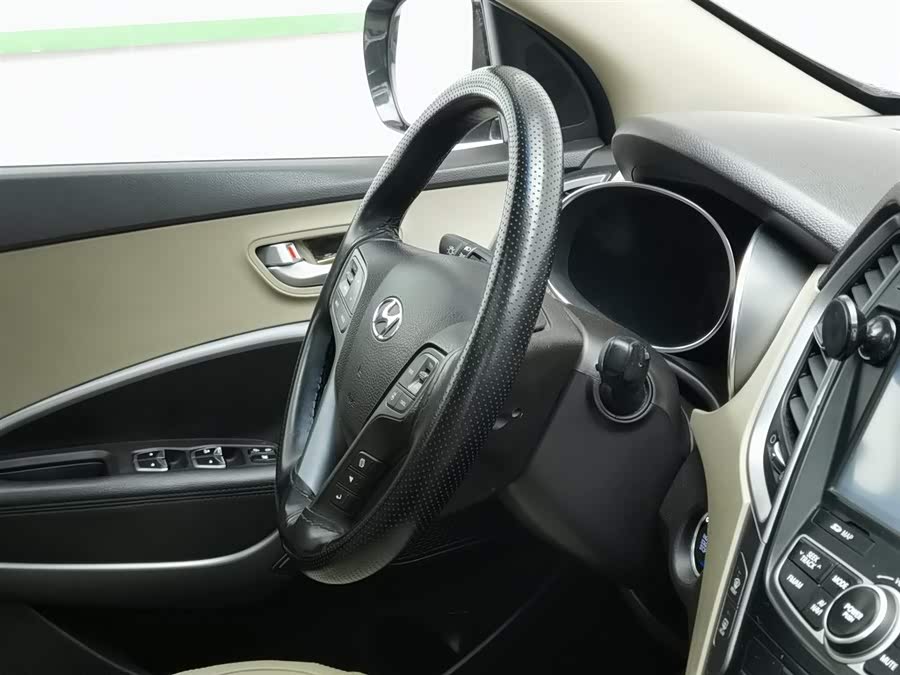 Hyundai Santa Fe 2014 car image #23