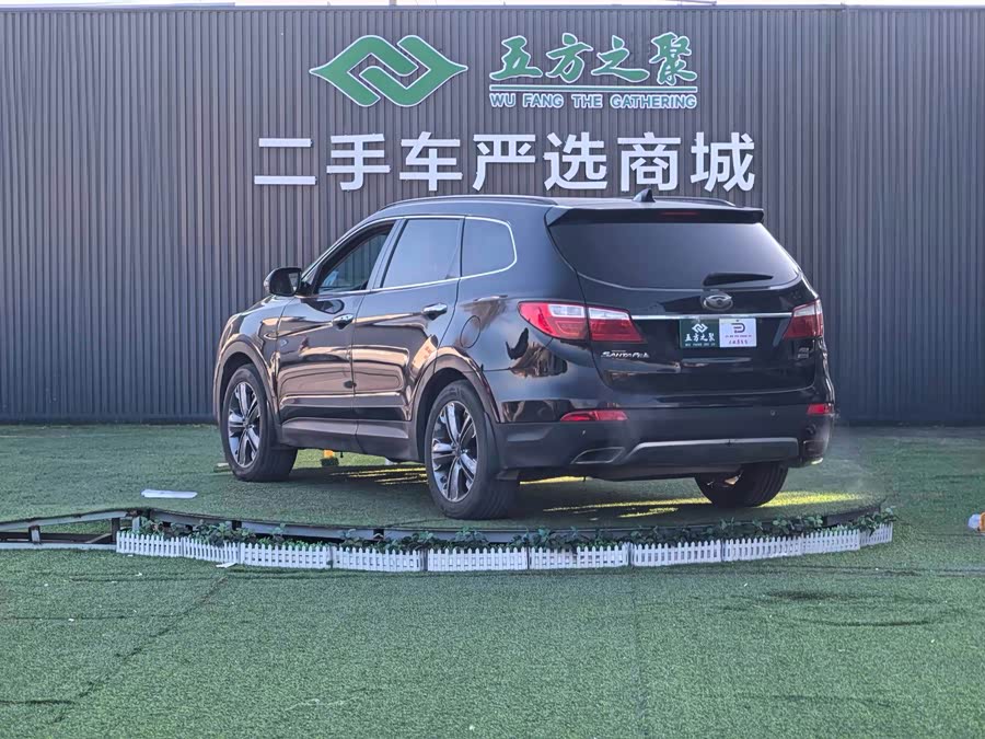 Hyundai Grand Santa Fe 2015 #23 Hyundai Grand Santa Fe 2015 car image #23