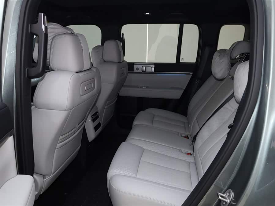 FangChengBao Tiger 7 2025 #23 FangChengBao Tiger 7 2025 car image #23