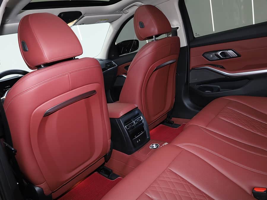 BMW i3 2023 immagine di auto #23