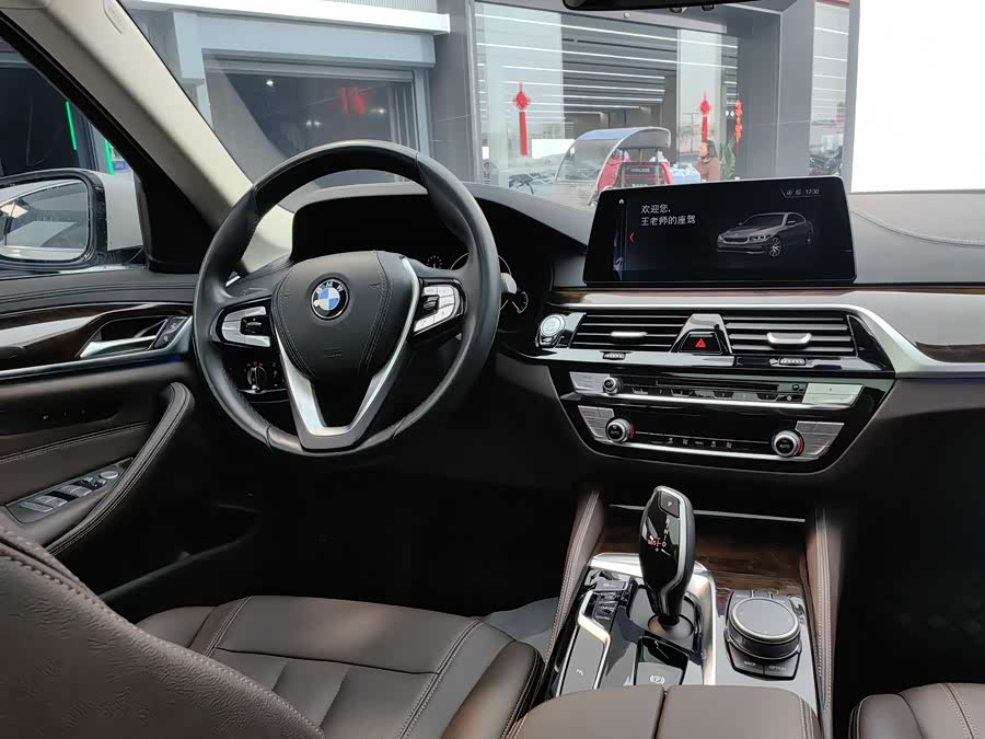 BMW 5 Series 2019 #23 BMW 5 Series 2019 car image #23