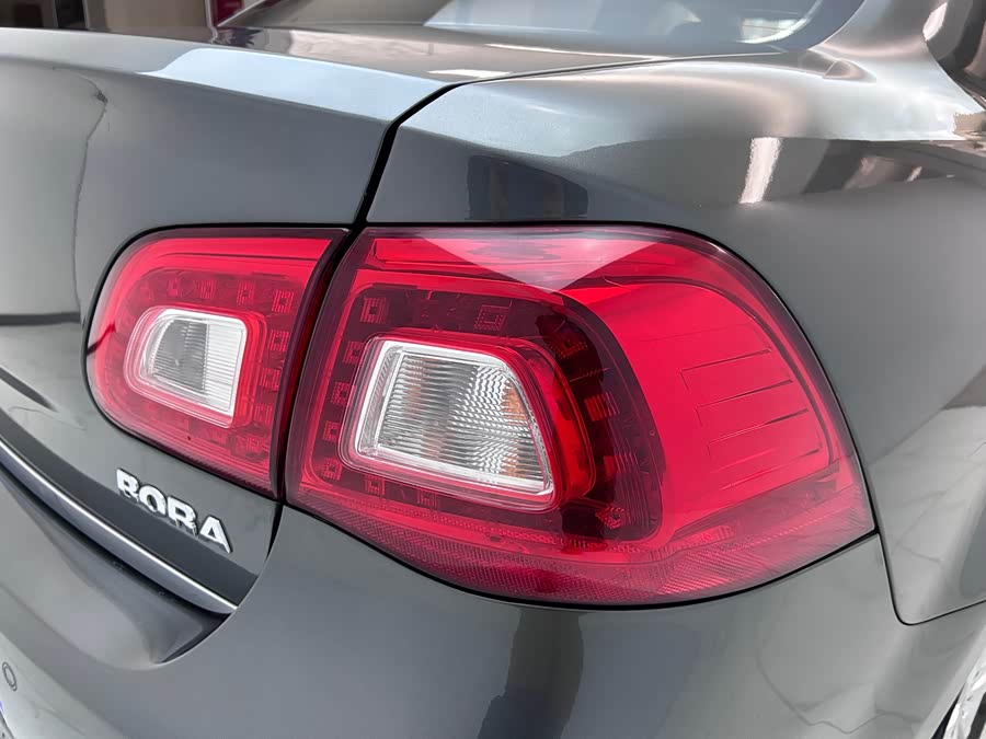 Volkswagen Bora 2012 immagine di auto #23