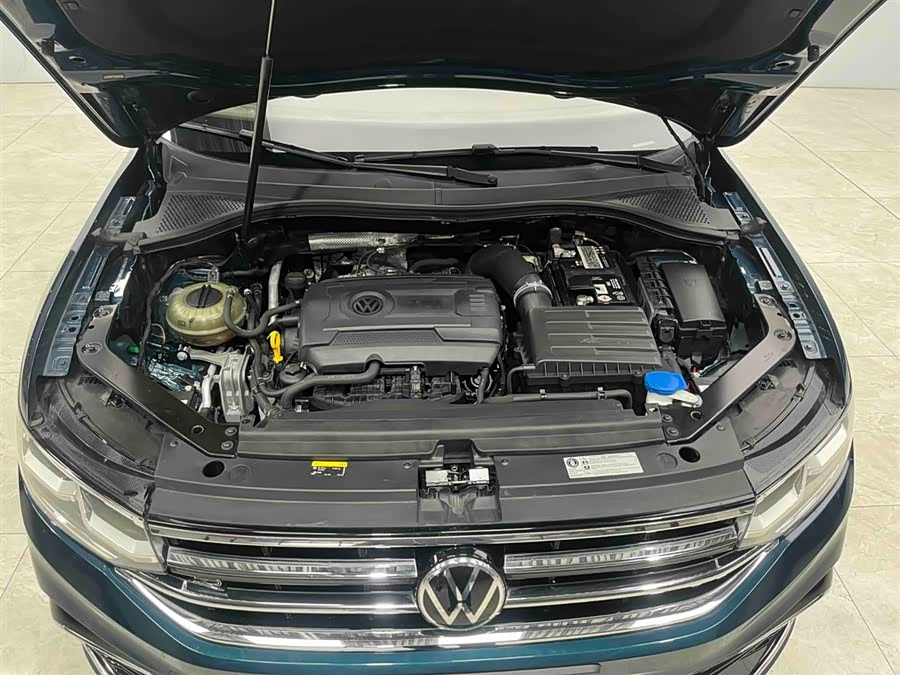 Volkswagen Tiguan L 2021 #23 Volkswagen Tiguan L 2021 car image #23
