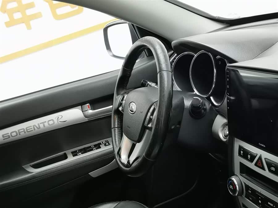 起亚 索兰托 2011 汽车图片 #23