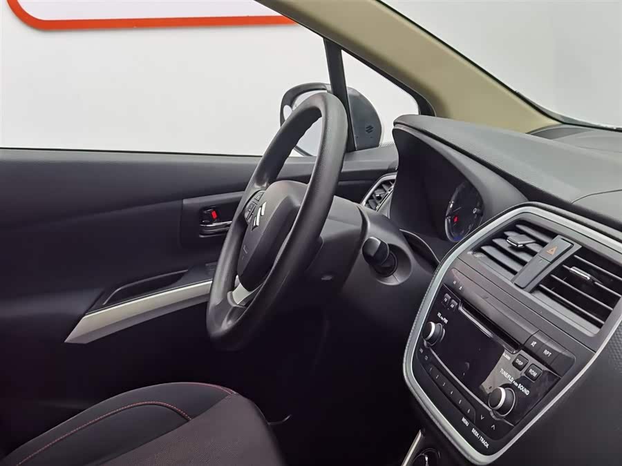 Suzuki S-Cross 2014 صورة سيارة #23