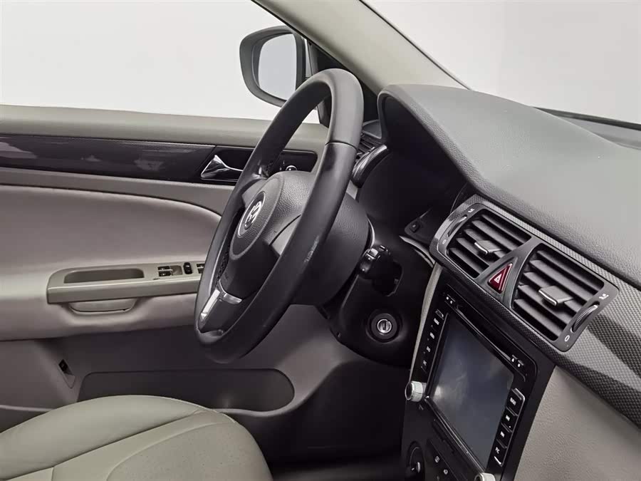 Volkswagen Bora 2012 immagine di auto #23