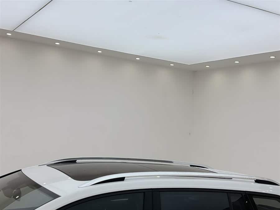 Volkswagen Golf (Imported) 2020 car image #23