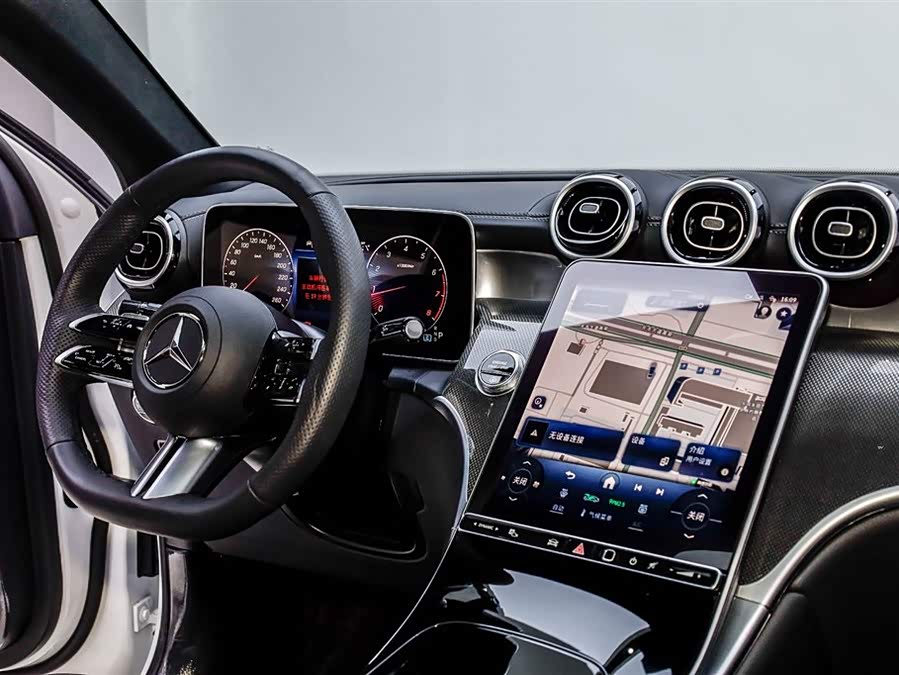 Mercedes-Benz GLC Coupe 2025 car image #23