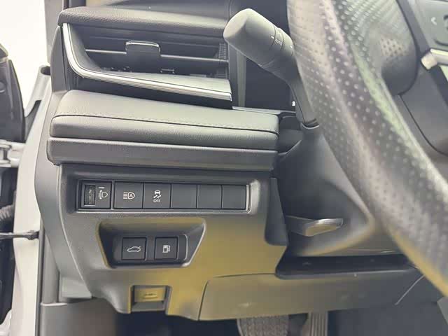 Toyota Camry 2024 immagine di auto #23