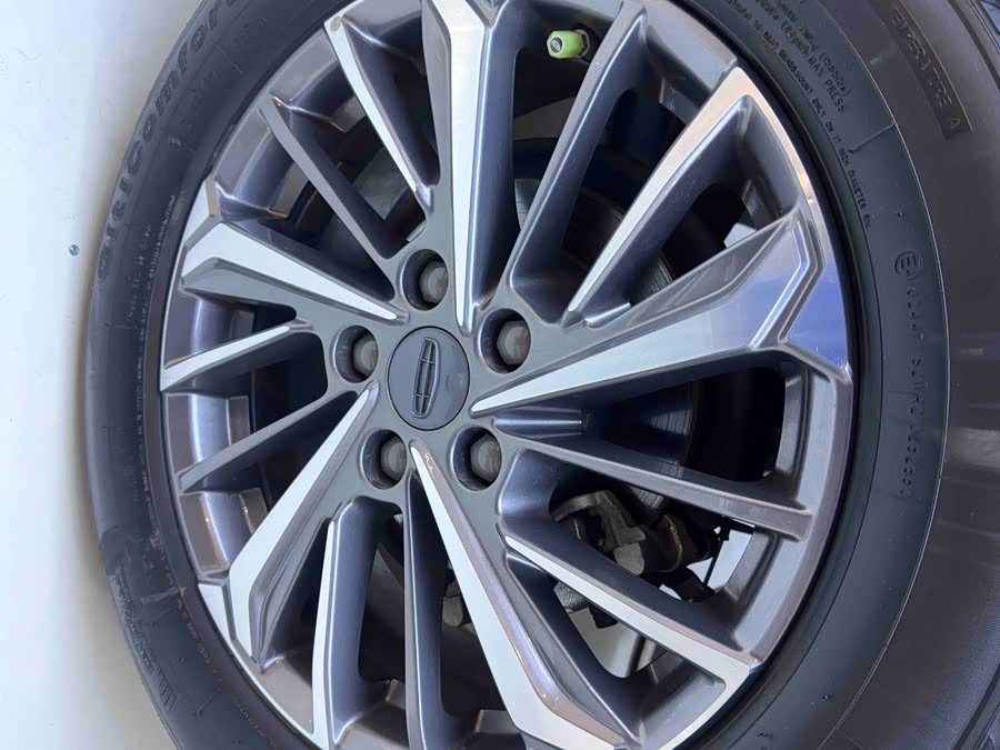 GEELY Coolray 2021 #23 GEELY Coolray 2021 car image #23