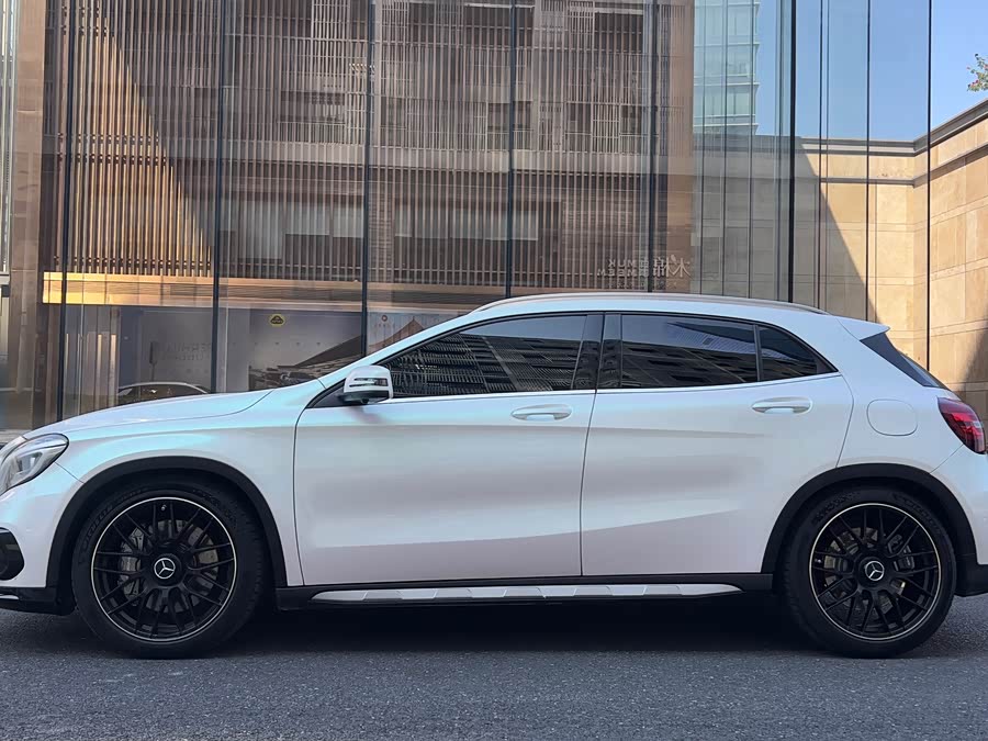 Mercedes-Benz GLA AMG 2016 صورة سيارة #23