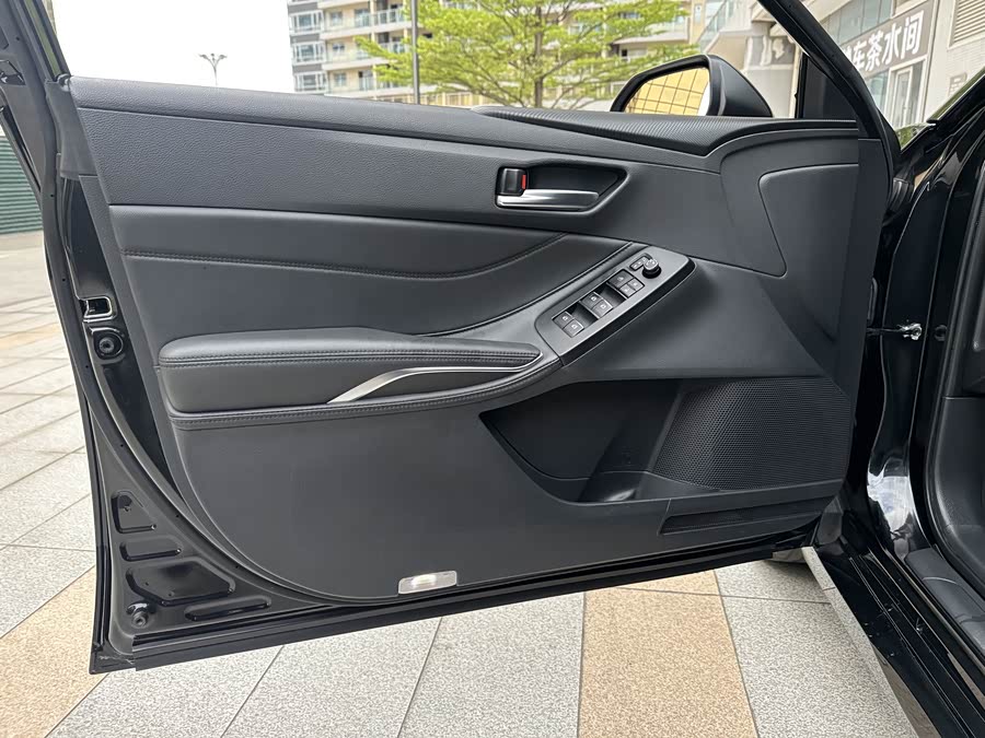 Toyota Avalon 2022 car image #23