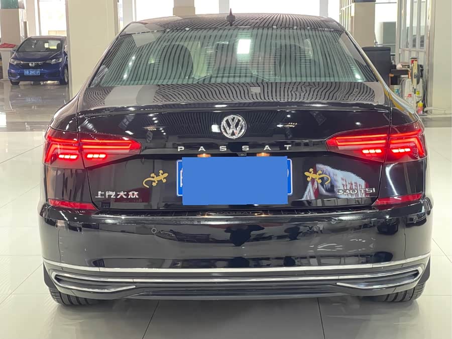 Volkswagen Passat 2020 car image #23