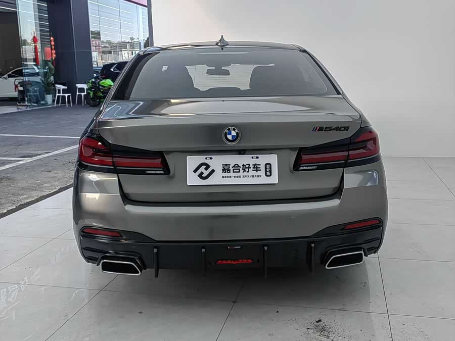 BMW 5 Series 2019 car image #23