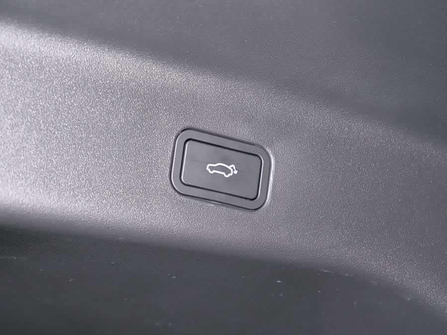 Lynk & Co 900 2025 #23 Lynk & Co 900 2025 car image #23