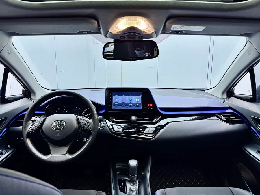 Toyota C-HR 2021 car image #23