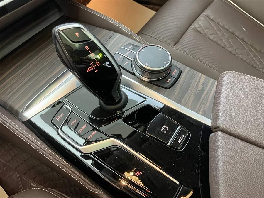 BMW 5 Series 2023 car image #23