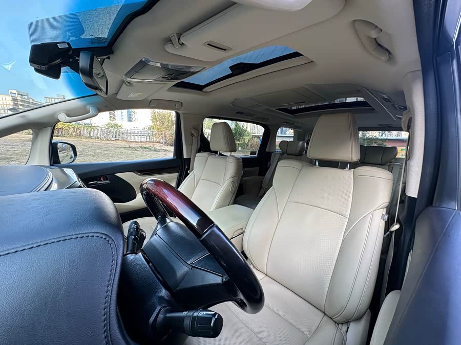 Toyota Alphard 2017 car image #23