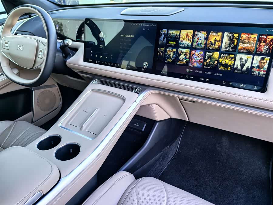 Xpeng G9 2025 صورة سيارة #23