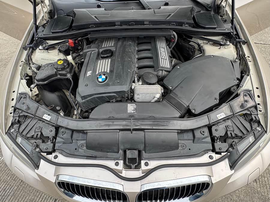 BMW 3 Series (Imported) 2013 car image #23