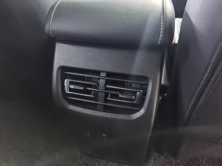 Haval M6 2021 #23 Haval M6 2021 car image #23