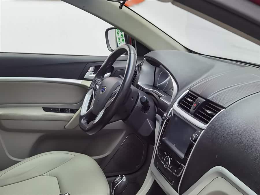 GEELY Emgrand 2015 car image #23