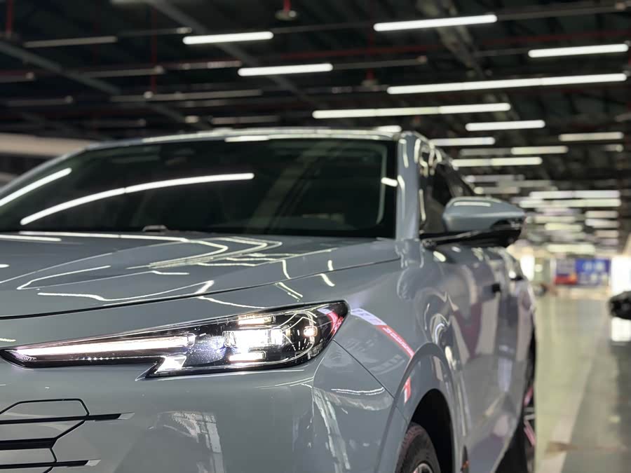 Changan UNI-K iDD 2022 car image #23