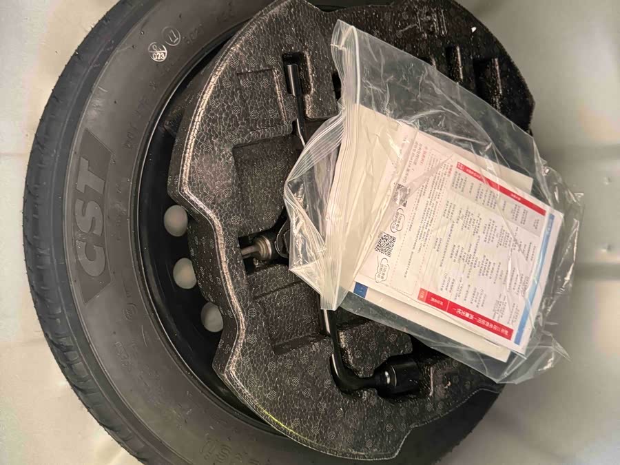 Hyundai Elantra 2021 immagine di auto #23