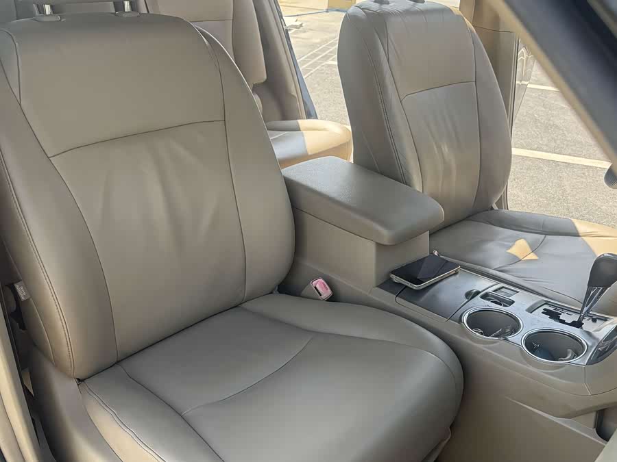 丰田 汉兰达 2010 汽车图片 #23