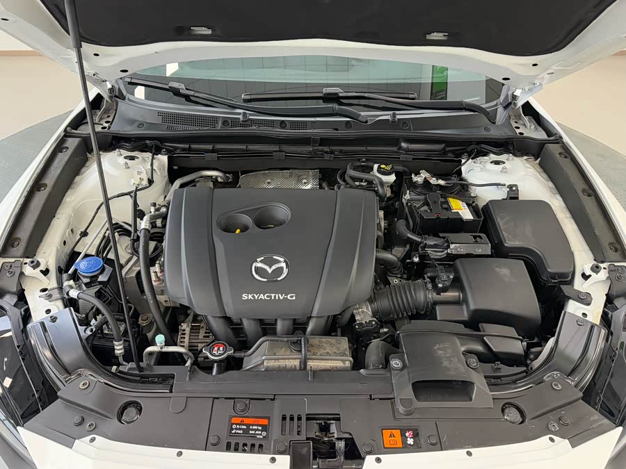 Mazda CX-4 2023 car image #23