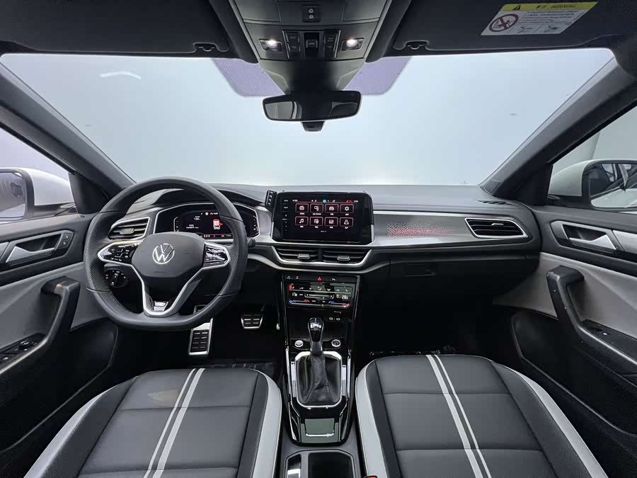 Volkswagen T-Roc 2024 #23 Volkswagen T-Roc 2024 car image #23