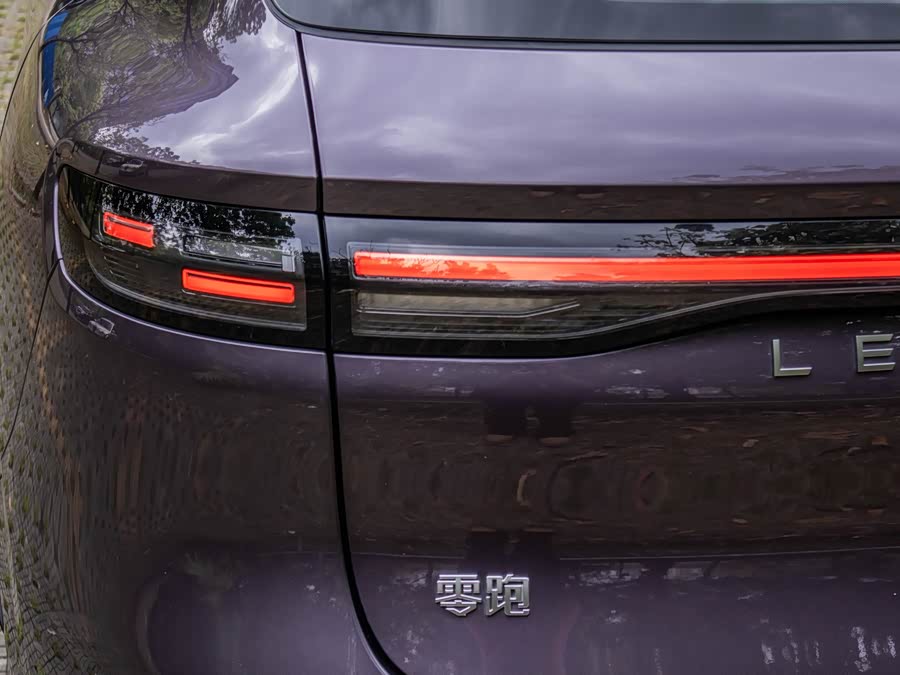 零跑汽车 零跑B10 2025 汽车图片 #23