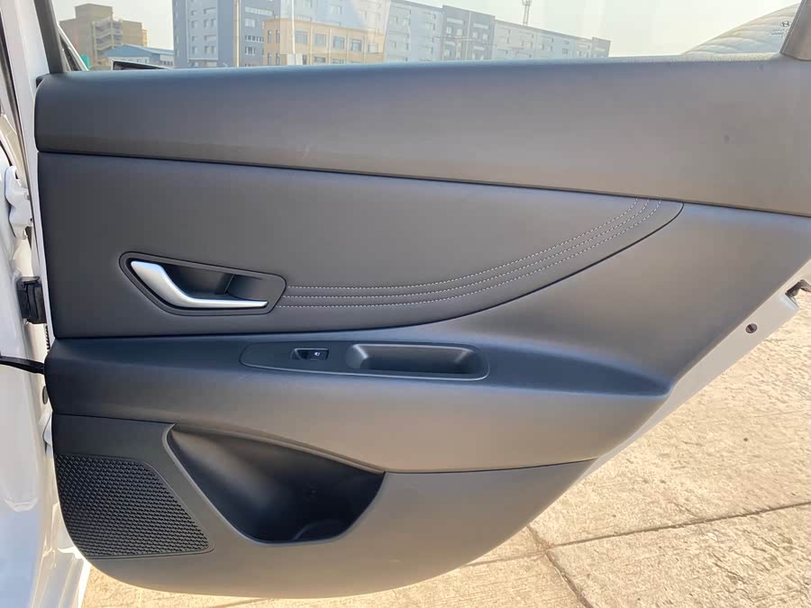 Hyundai Elantra 2022 car image #23