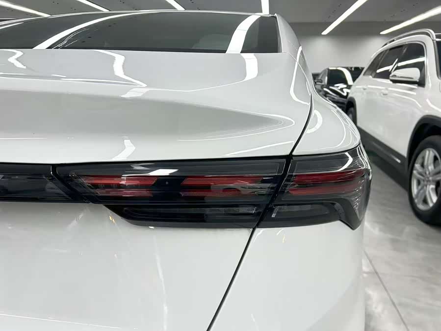 GEELY Binray 2026 car image #23