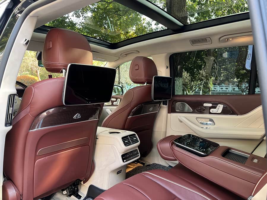 Mercedes-Benz Maybach GLS 2023 car image #23